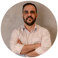 Luciano Lemos Há 28 anos no mercado financeiro, com passagens em bancos nacionais e internacionais. Há 07 anos com foco no mercado securitário e sempre em busca das melhores soluções em seguros.